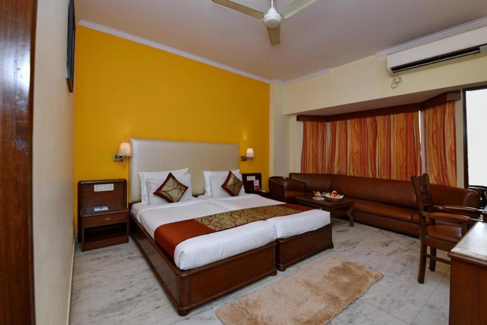 Room image 3